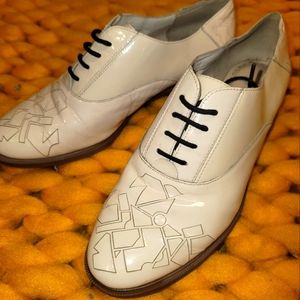 White Geometric Clarks